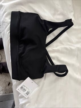lululemon athletica black Energy Bra size 2